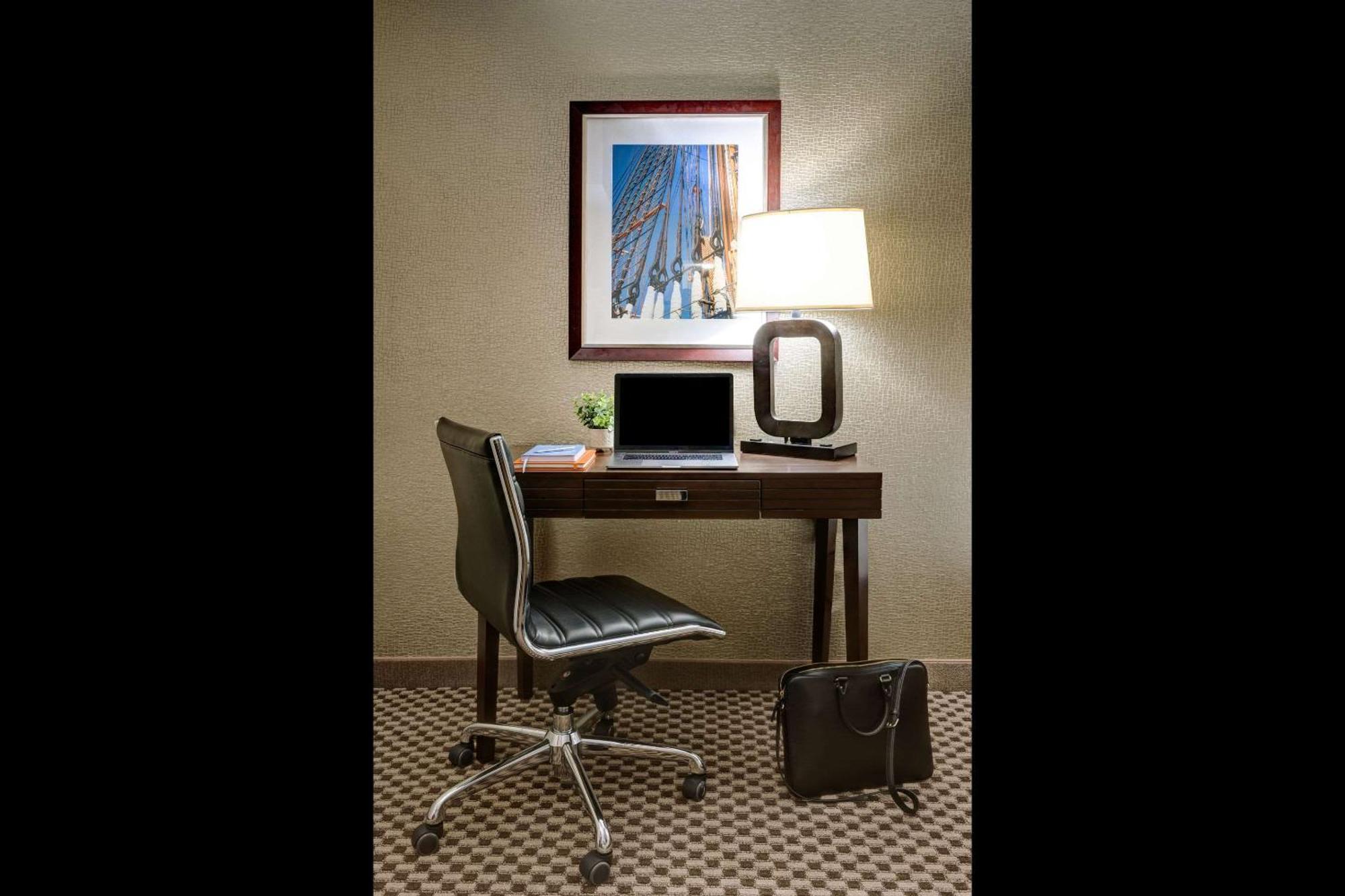 Garrison Hotel & Suites Dover-Portsmouth, Ascend Hotel Collection Buitenkant foto