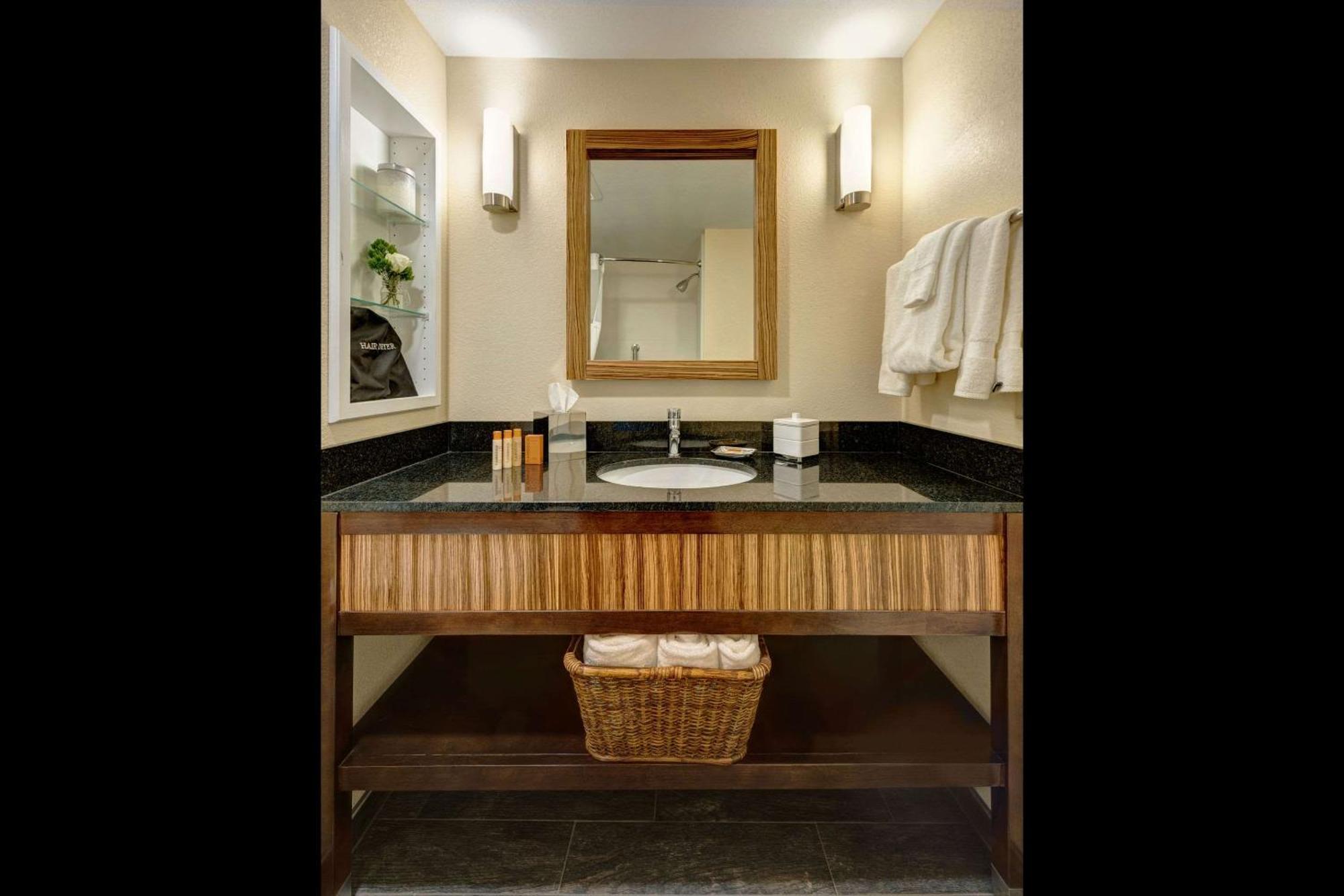 Garrison Hotel & Suites Dover-Portsmouth, Ascend Hotel Collection Buitenkant foto
